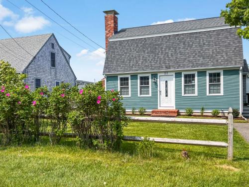 Chic Cape Cod Home Near Beach Bike Path