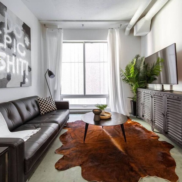 Chic & Cozy Loft | Rogers Place | LRT | Jasper Ave