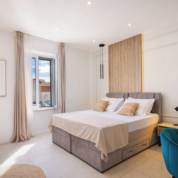 Chic hotel suite with WiFi and AC in Split city centre