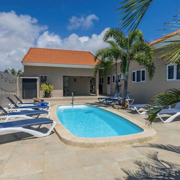Chic & Serene 4BR Retreat w/Pool– 10 Min to Beaches!