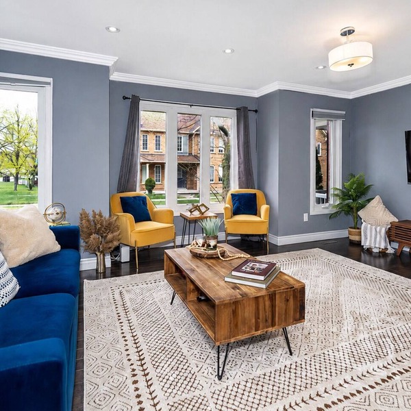 Chic Spacious 3BR Renovated House Central Markham