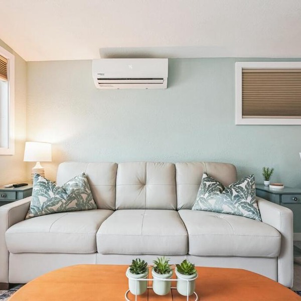 Chic Studio Cottage - Walk to Siesta Key Beach!