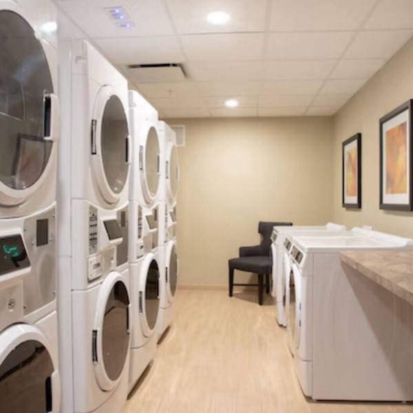 Chic studio with WiFi, fitness room in charming Littleton