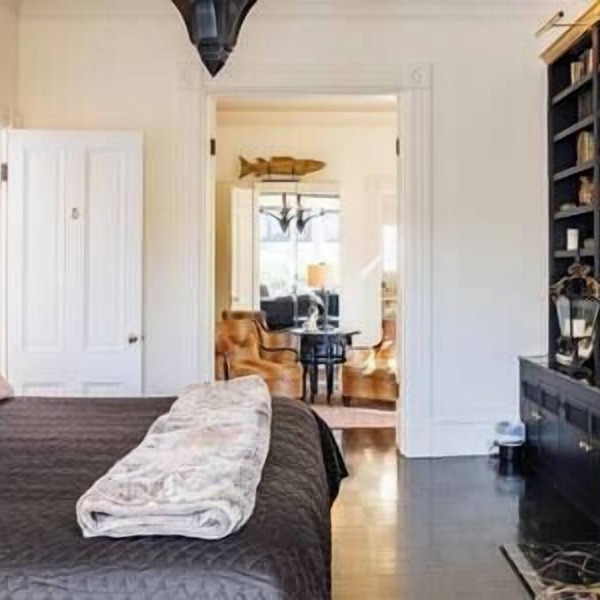 Chic Victorian Studio Pacific Heights