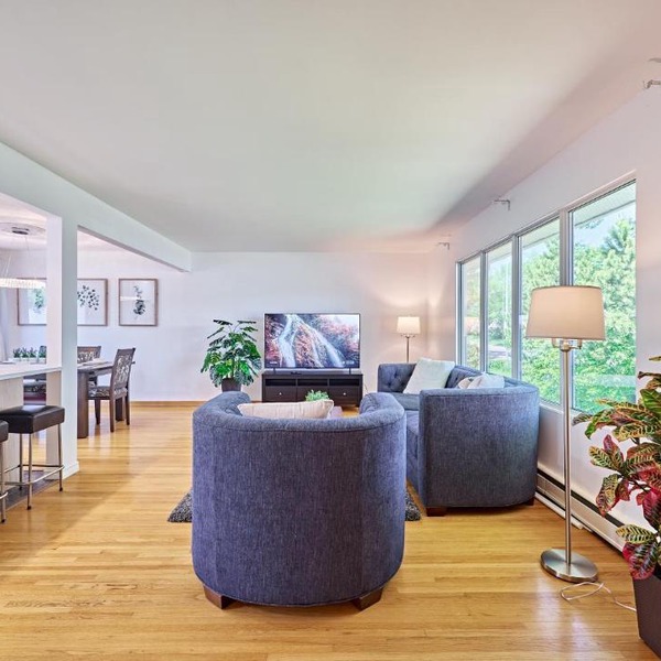 Chinook Executive Entire House