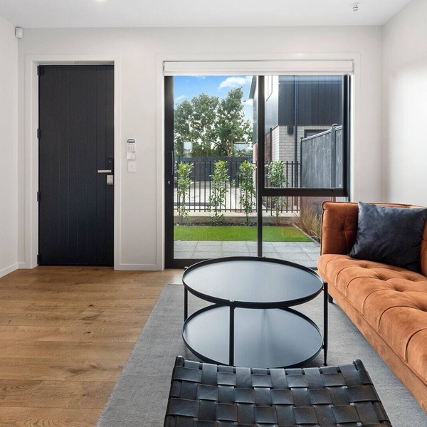 City Fringe Living - Mangere Bridge Townhouse