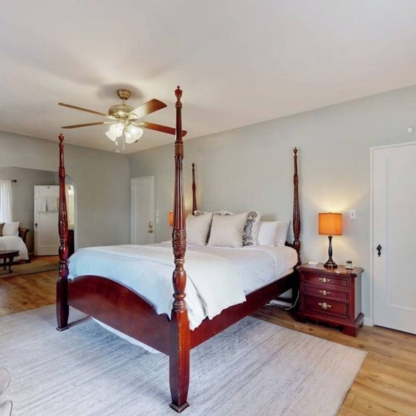 Classic beach suite 1 block to ocean - fireplace, lovely patio, near downtown
