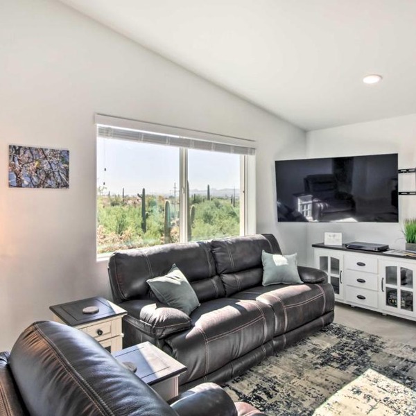Classy Tucson Escape w/Fire Pit on 5 Acres!