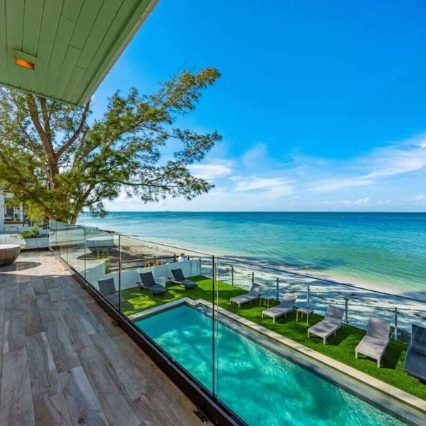 Cloud 9 - BeachFront Splendor