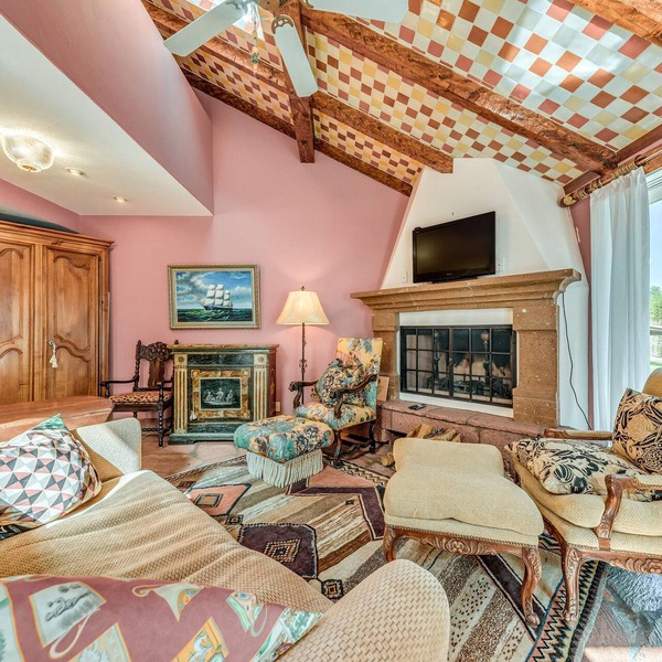 Cloudcroft Home w/Fireplace Near Downtown!