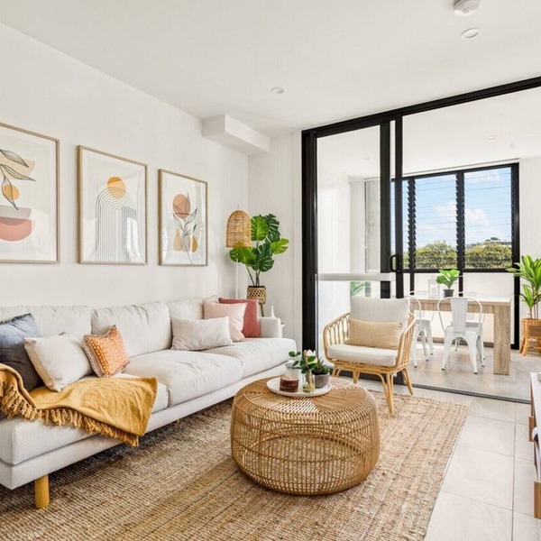 Coastal 2-Bed Apartment near Beach