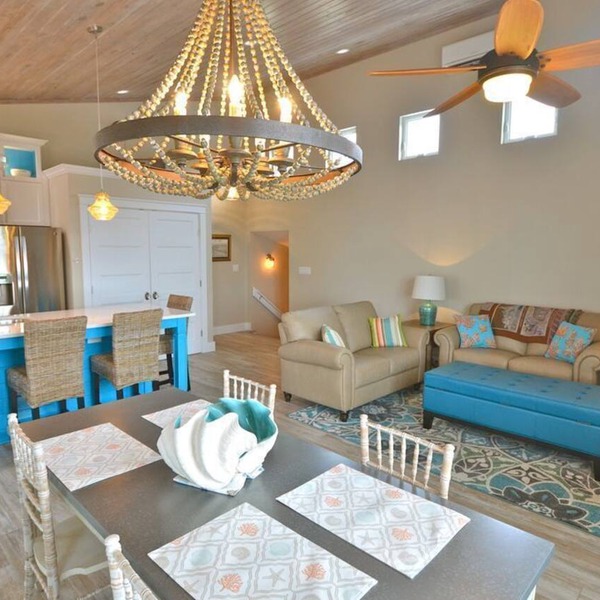 Coastal Chic with Premium Internet at Studio 589!