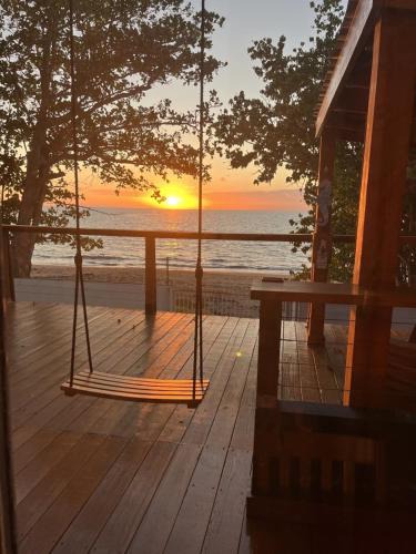Coastal Oceanfront Hideaway w 3BR & Private Deck