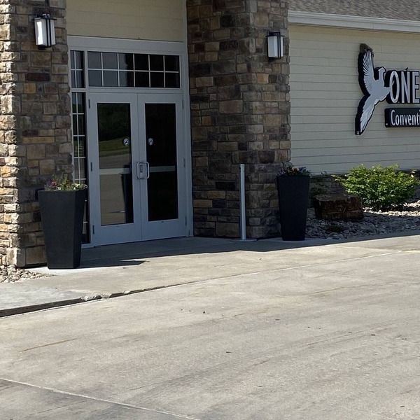 Cobblestone Hotel & Suites – Broken Bow