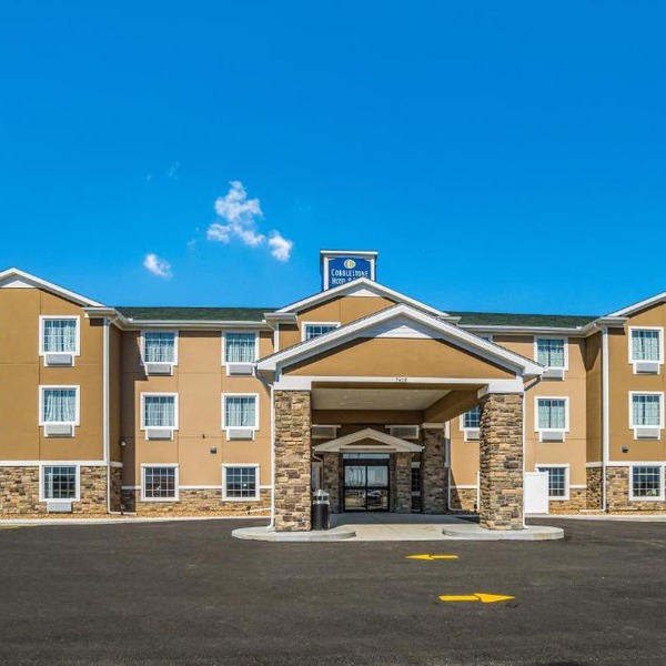 Cobblestone Hotel & Suites Denmark - Green Bay