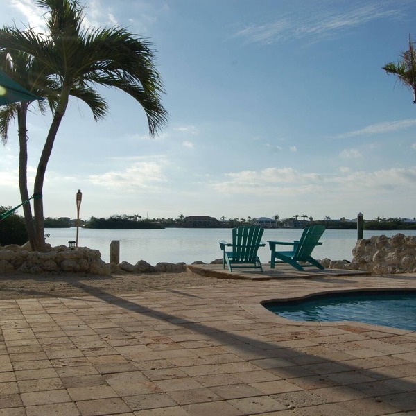 🌴 Coco Plum Paradise 🌴 Private Bayfront Home Pool Hot Tub Dock View