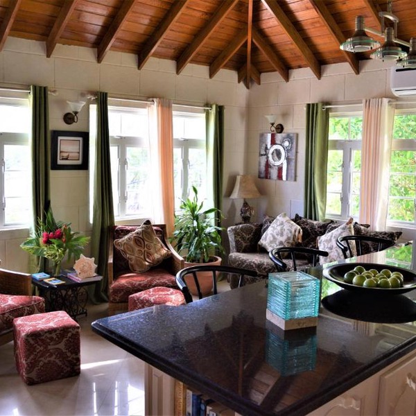 Coconut Walk Beach Apartment