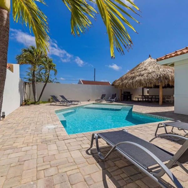 Colonial Modern Villa Sleep 14-Pool, Palapa, Court
