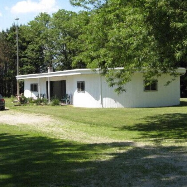 Come relax at our country oasis, close to Toronto, Lake Ontario & Niagara