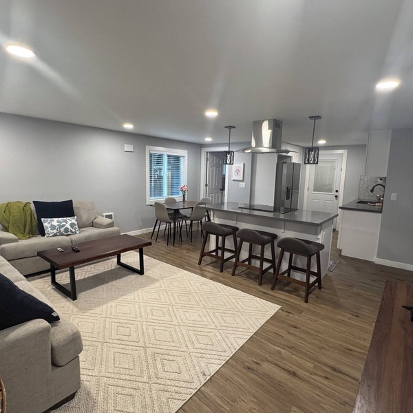 Comfort & Convenience! 2BR Near SEA Airport & Downtown Seattle