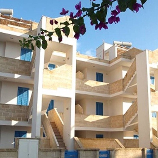 Comfortable apartment on the ground floor and 120 m from the beach
