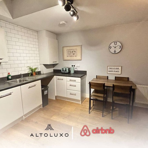 Comfortable 1BD House with Fast WiFi | Transport