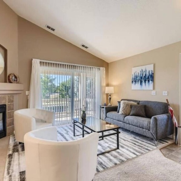 Comfortable 2 BDR/2 BA Condo in Golf Community