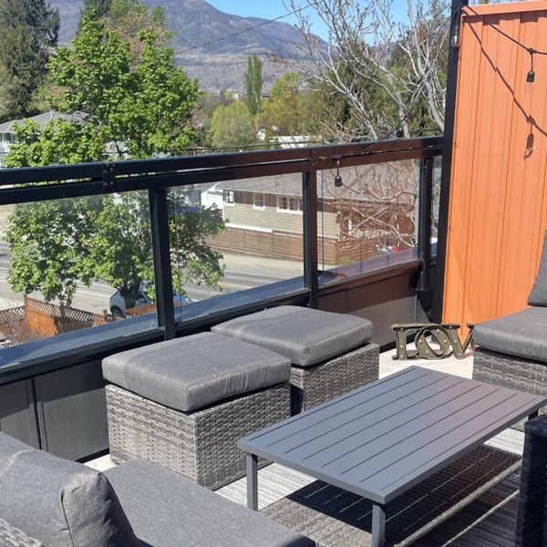 Comfortable 3-Bedroom Townhome - Near Downtown!