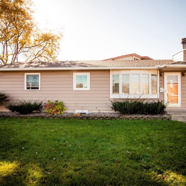 Comfortable 4BR – Walk to Mayo Clinic, Kutzky Park & Hy-Vee, Pet-Friendly
