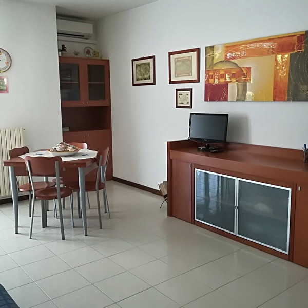 COMFORTABLE AND DELIGHTFUL THREE-ROOM APARTMENT ONE STEP FROM THE CASTLE OF OTRANTO