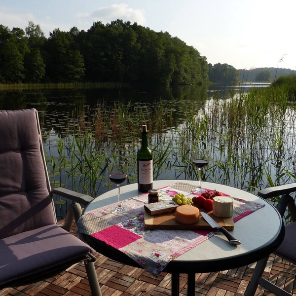 Comfortable apartment at the lake in Spreewald proximity to relax, fishing, .
