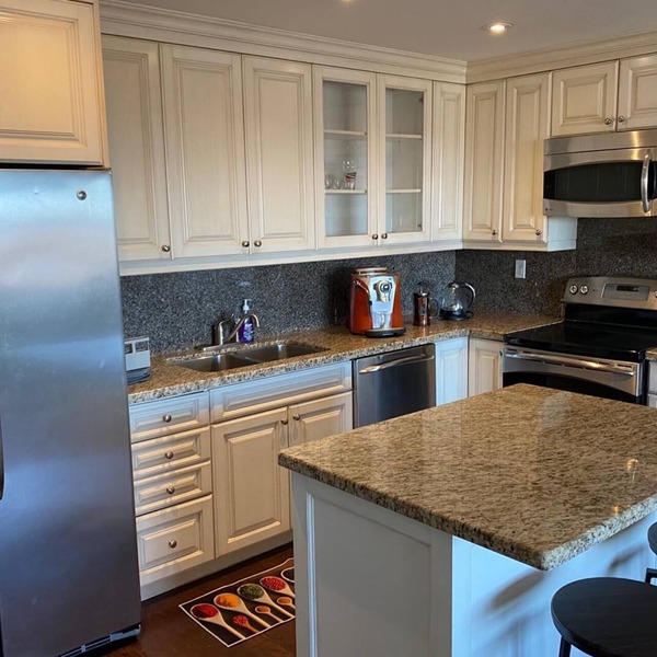 Comfortable, bright and quiet apartment on the upper floor with private entrance