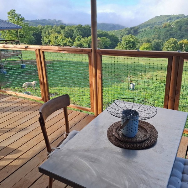 Comfortable cabin with breathtaking views of the Corrézienne countryside