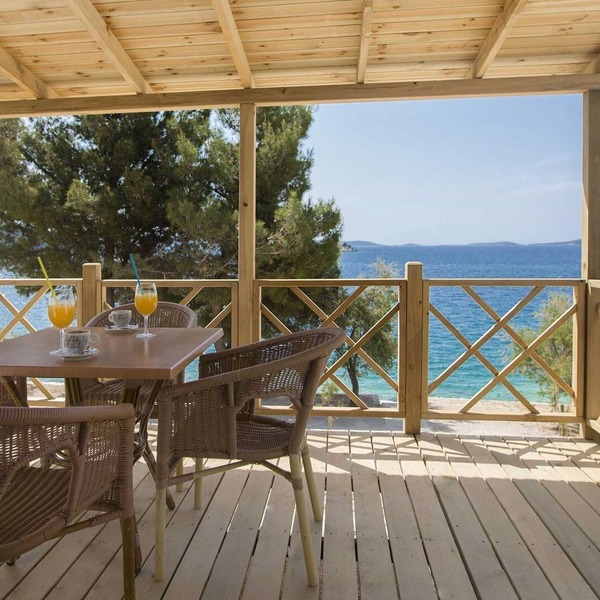 Comfortable chalet with 2 bathrooms, Trogir at 6km