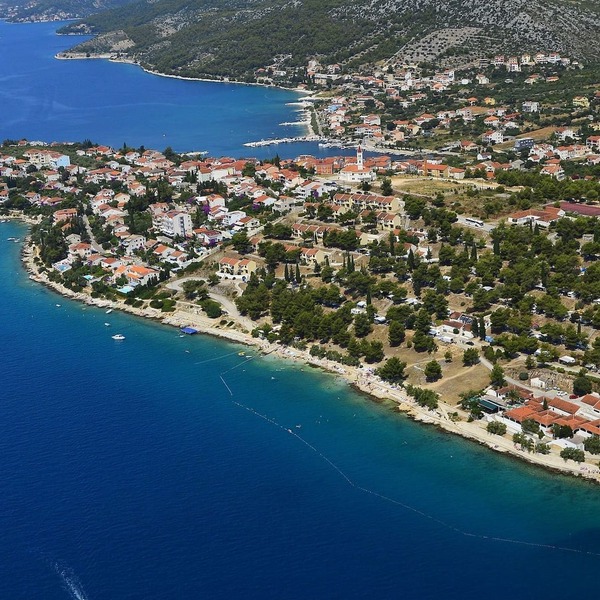 Comfortable chalet with 2 bathrooms, beautiful Trogir at 6km