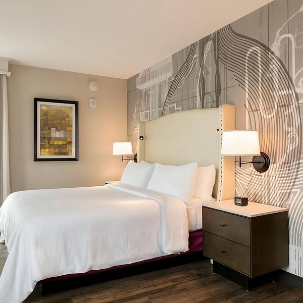 Comfortable Countryside Stay! 4 Relaxing Units, Pool, Free Breakfast!