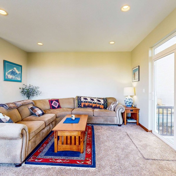 Comfortable home with ocean views with private hot tub deck fireplace WiFi