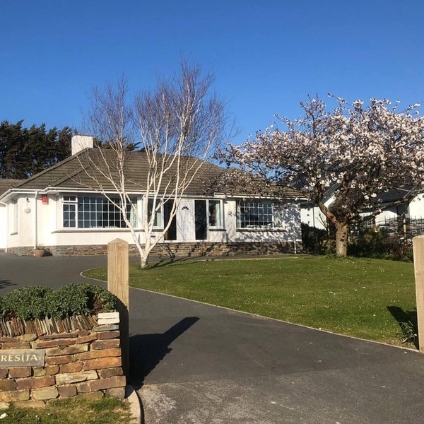 Comfortable House In Lovely Holiday Area With Everything You Require!