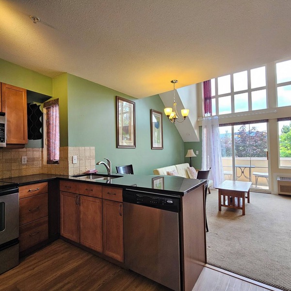 Comfortable Loft -310