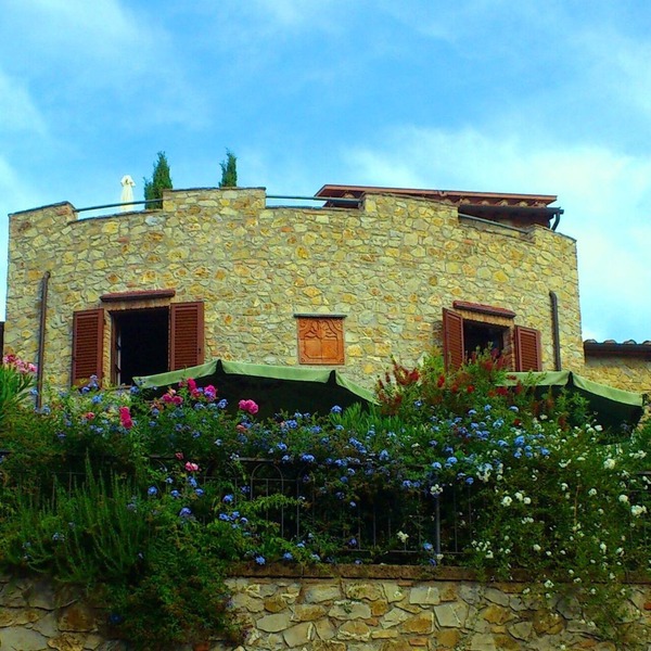 Comfortable stone village house in Giuncarico