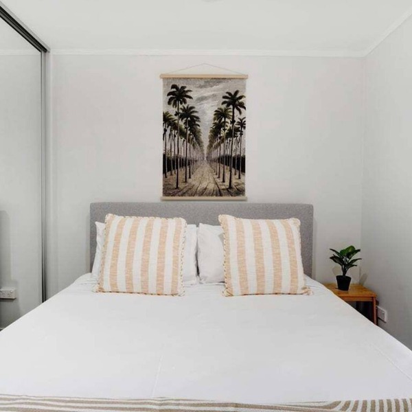 Comfortable Studio, Aircon, Central Location