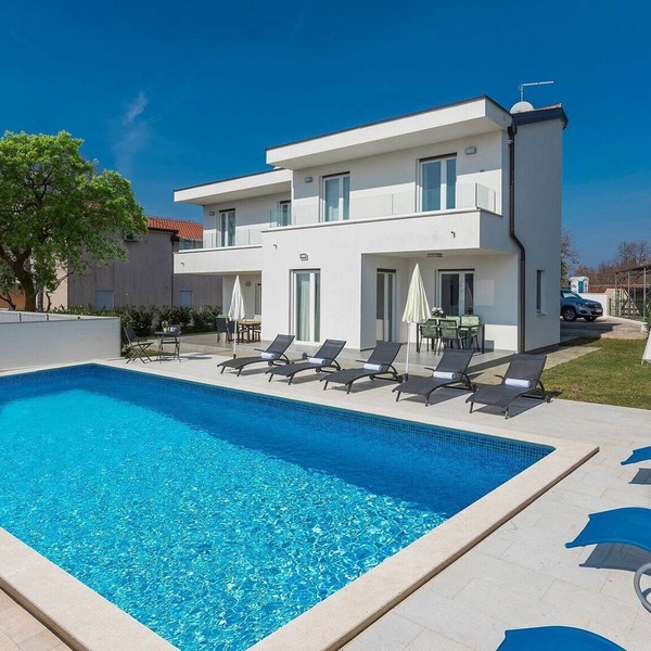 Comfortable Villa with private pool