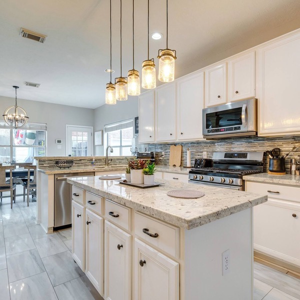 Community Perks at Luxe Houston Area Home!