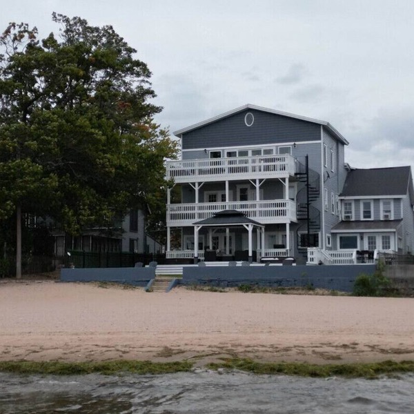 Compass Rose | Historic Oneida Lakefront Condo 4