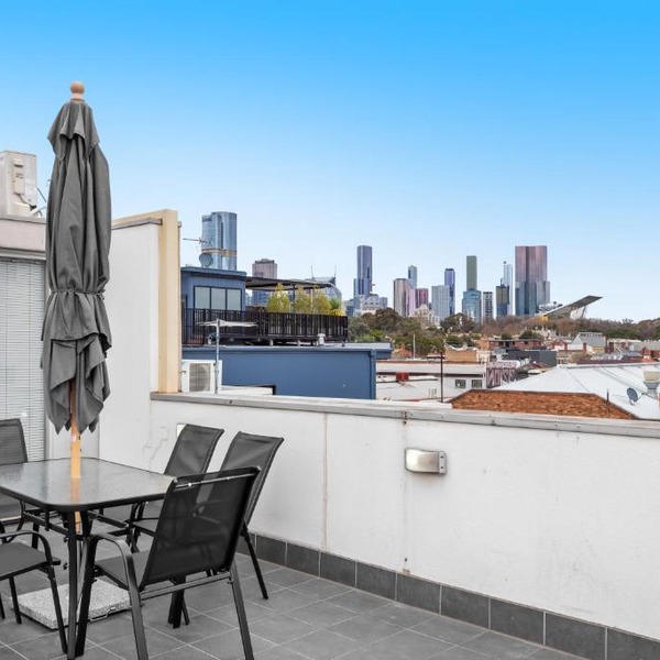 Complete Host Fitzroy Townhouse
