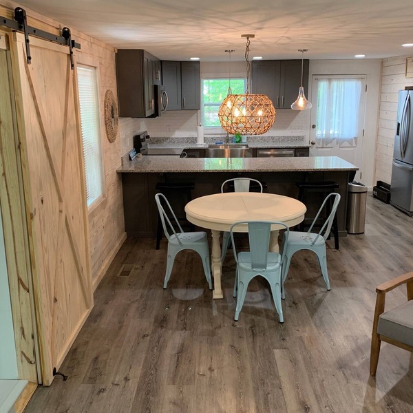 Completely renovated lakefront cabin - brand new back deck!