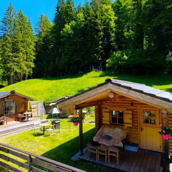 Concierge, Idyllic farm cabin by SwissHut