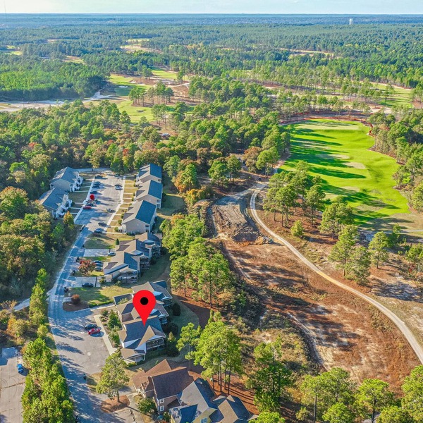 Condo overlooking Pinehurst #10 Course & 4.8 miles from the 2024 US Open!