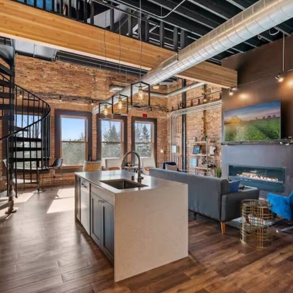 Condo steps away from Lake Superior/Canal Park