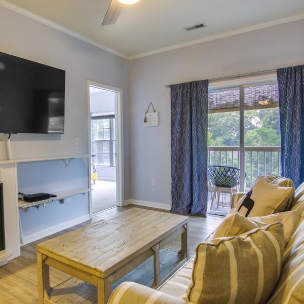 Condo w/Pool Access ~ 2 Mi to Rehoboth Beach!